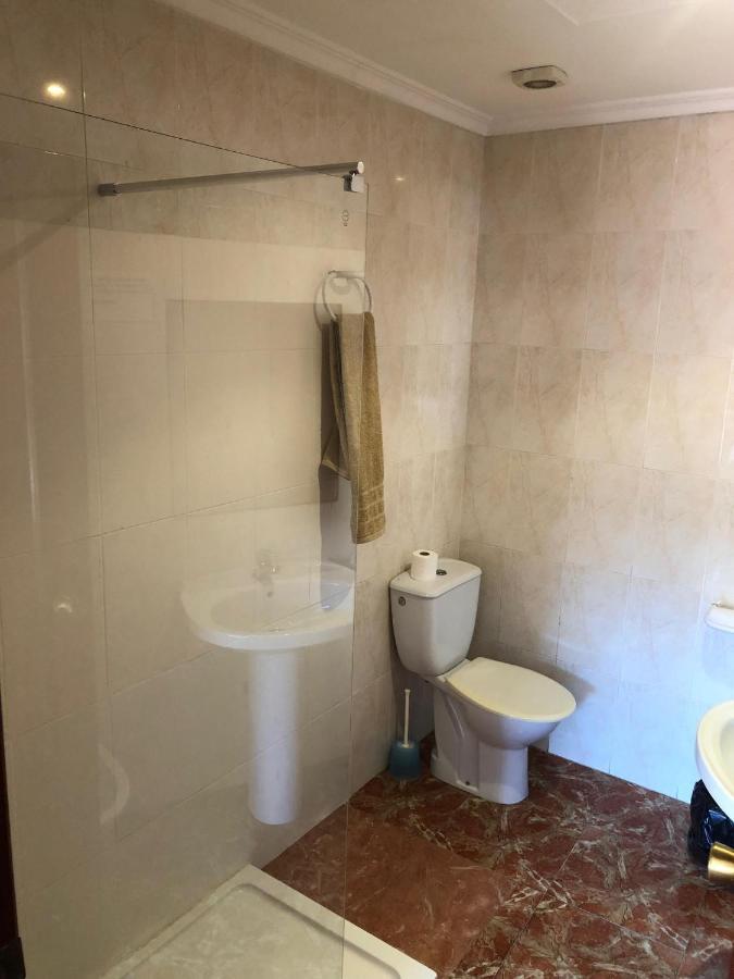 Hotel Манисес Екстериор снимка